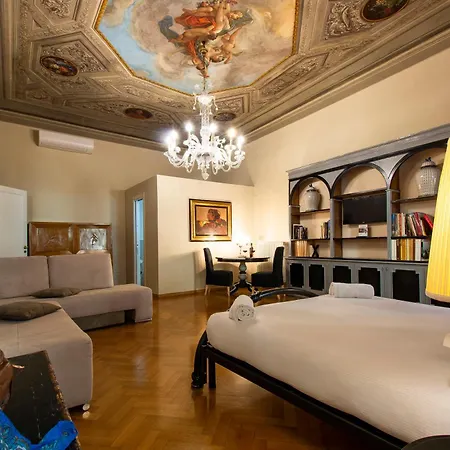 N4U Guest House Florence-2